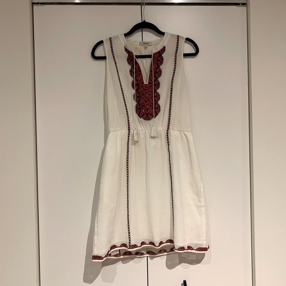 Madewell, size 10, embroidered mini dress with pockets